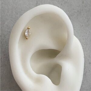 Gold Crystal Tear Drop Mini Micro Cartilage Earring 

Brand New